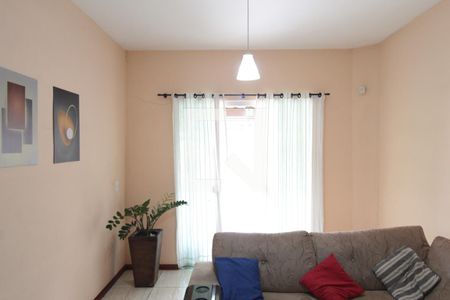 Sala de casa à venda com 3 quartos, 208m² em Cenaculo, Belo Horizonte