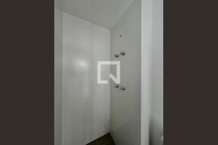 Banheiro de kitnet/studio à venda com 0 quarto, 22m² em Santo Amaro, São Paulo