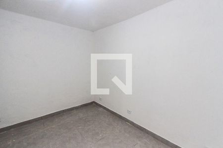 Quarto de casa para alugar com 1 quarto, 40m² em Jardim Guairaca, São Paulo