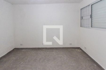 Quarto de casa para alugar com 1 quarto, 40m² em Jardim Guairaca, São Paulo