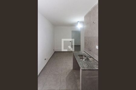 Cozinha de casa para alugar com 1 quarto, 40m² em Jardim Guairaca, São Paulo