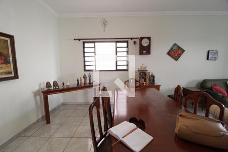 Sala de Jantar de casa para alugar com 3 quartos, 220m² em Santa Mônica, Uberlândia