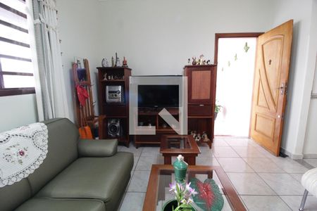 Sala de casa para alugar com 3 quartos, 220m² em Santa Mônica, Uberlândia