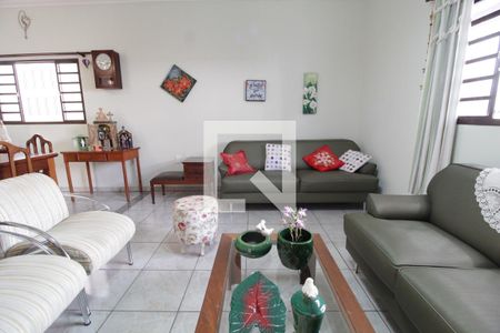 Sala de casa para alugar com 3 quartos, 220m² em Santa Mônica, Uberlândia