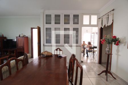 Sala de Jantar de casa para alugar com 3 quartos, 220m² em Santa Mônica, Uberlândia