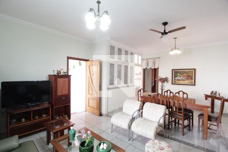 Sala de casa para alugar com 3 quartos, 220m² em Santa Mônica, Uberlândia