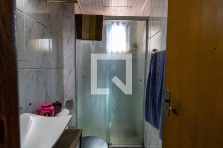 Banheiro de apartamento para alugar com 1 quarto, 38m² em Vila Nova, Porto Alegre