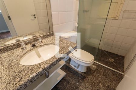 Banheiro de apartamento à venda com 1 quarto, 37m² em Vila Nova Conceição, São Paulo