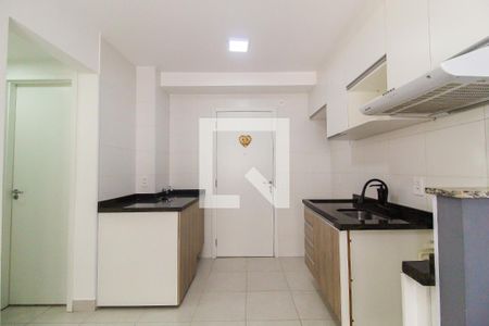 Sala/Cozinha de apartamento para alugar com 2 quartos, 35m² em Vila Carmosina, São Paulo