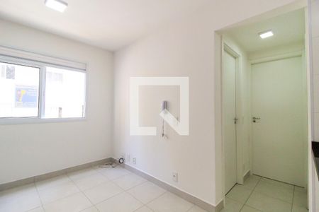 Sala/Cozinha de apartamento para alugar com 2 quartos, 35m² em Vila Carmosina, São Paulo