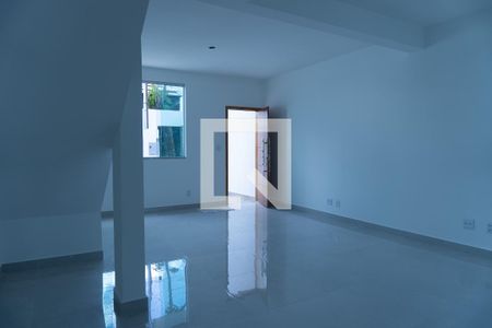 Sala de casa à venda com 3 quartos, 100m² em Sapucaias Iii, Contagem