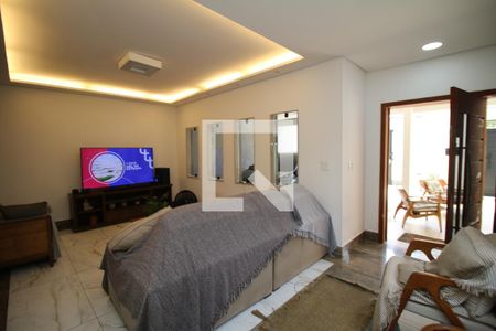 Sala de casa à venda com 3 quartos, 296m² em Brás de Pina, Rio de Janeiro