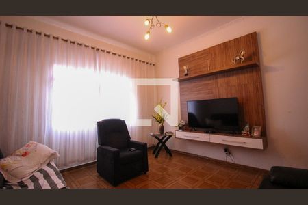 Casa para alugar com 3 quartos, 200m² em Vila Bela, São Paulo