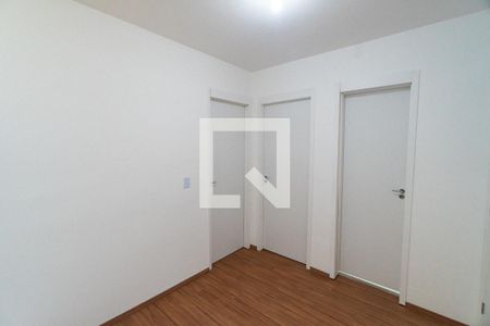 Sala de apartamento para alugar com 2 quartos, 33m² em Jardim Itacolomi, São Paulo