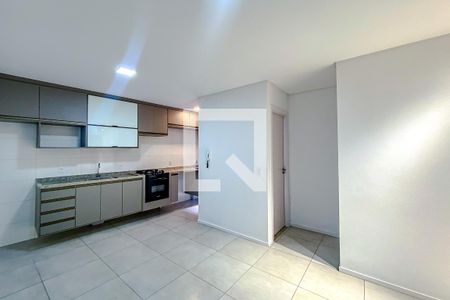 Sala de apartamento para alugar com 2 quartos, 40m² em Vila Bertioga, São Paulo