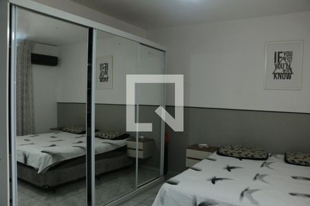 Quarto 1 de casa para alugar com 2 quartos, 250m² em Califórnia, Nova Iguaçu