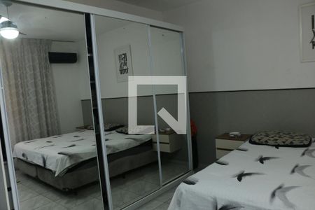 Quarto 1 de casa para alugar com 2 quartos, 250m² em Califórnia, Nova Iguaçu