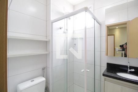 Banheiro do Quarto 1 de apartamento para alugar com 2 quartos, 55m² em Aclimação, Uberlândia