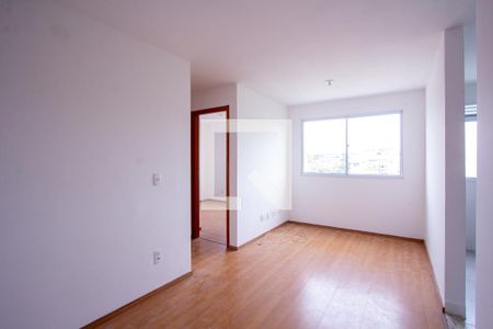 Sala de apartamento para alugar com 2 quartos, 40m² em Alcantara, São Gonçalo