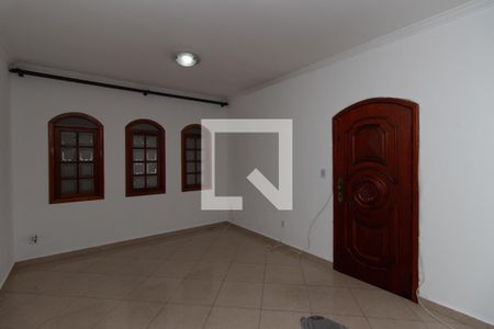 Sala de casa à venda com 4 quartos, 200m² em Vila Nova Carolina, São Paulo