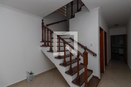 Escada de casa à venda com 4 quartos, 200m² em Vila Nova Carolina, São Paulo