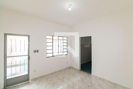 Sala de casa para alugar com 1 quarto, 24m² em Campo Grande, Rio de Janeiro