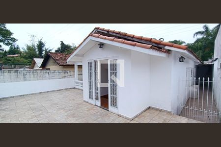 Varanda de casa para alugar com 3 quartos, 100m² em Vila Suzana, São Paulo