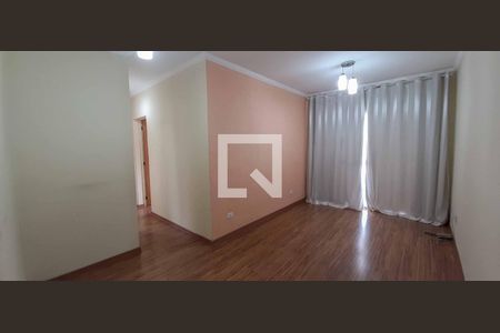 Sala de apartamento à venda com 2 quartos, 62m² em Km 18, Osasco