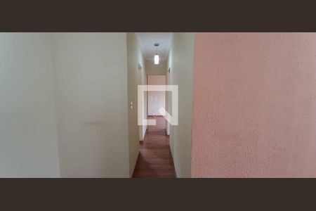 Corredor de apartamento à venda com 2 quartos, 62m² em Km 18, Osasco