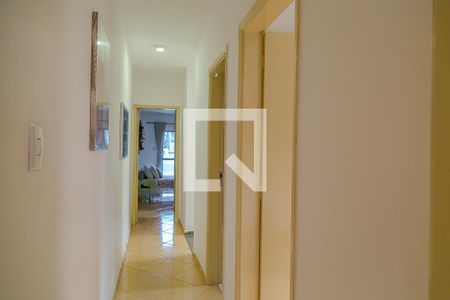 Corredor de casa à venda com 5 quartos, 250m² em Vila Fachini, São Paulo