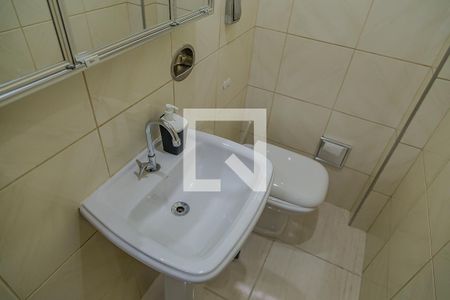 Lavabo de casa à venda com 5 quartos, 250m² em Vila Fachini, São Paulo