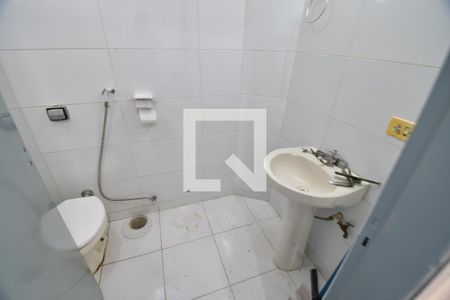 Banheiro de kitnet/studio à venda com 1 quarto, 43m² em Centro, Campinas