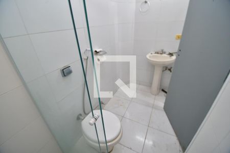 Banheiro de kitnet/studio à venda com 1 quarto, 43m² em Centro, Campinas