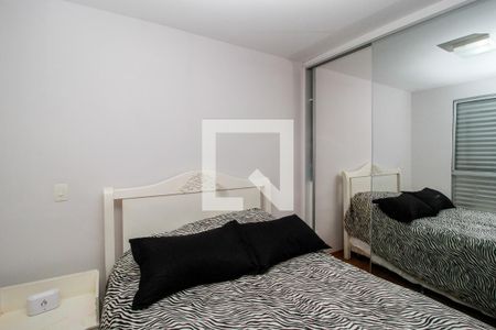 Quarto de apartamento para alugar com 2 quartos, 120m² em Santo Antônio, Belo Horizonte