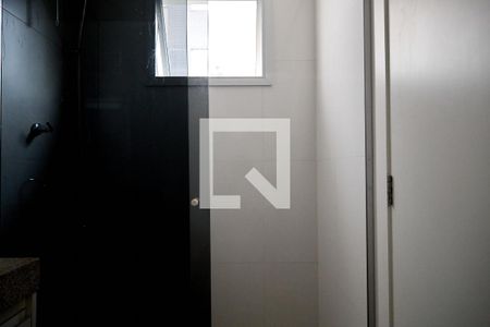 Banheiro de kitnet/studio para alugar com 1 quarto, 49m² em Lourdes, Belo Horizonte