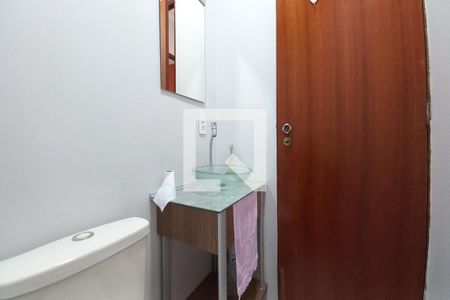 Banheiro  de casa de condomínio à venda com 3 quartos, 135m² em Vila Maria Eugênia, Campinas