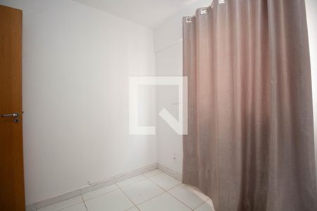 Quarto de apartamento para alugar com 2 quartos, 55m² em Qi, Brasília