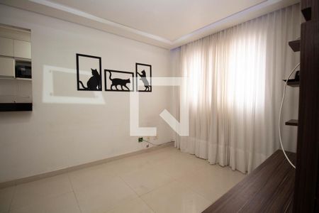 Sala de apartamento para alugar com 2 quartos, 55m² em Qi, Brasília