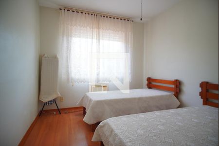 Quarto de apartamento para alugar com 1 quarto, 53m² em Jardim do Salso, Porto Alegre