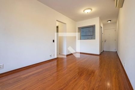 Sala de apartamento para alugar com 3 quartos, 70m² em Pinheiros, São Paulo