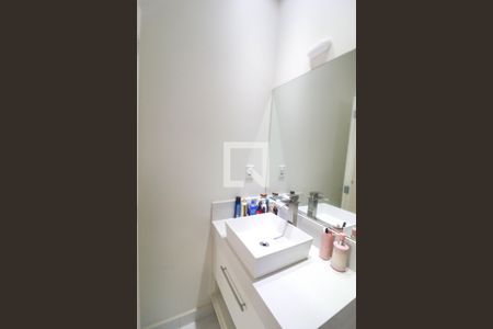 Casa de condomínio para alugar com 285m², 4 quartos e 2 vagas Casa de condomínio para alugar com 285m², 4 quartos e 2 vagasBanheiro do quarto 3