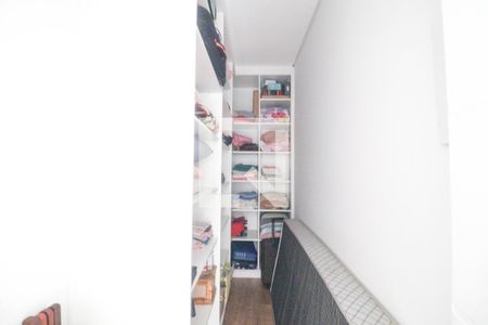 Casa de condomínio para alugar com 285m², 4 quartos e 2 vagas Casa de condomínio para alugar com 285m², 4 quartos e 2 vagasCorredor