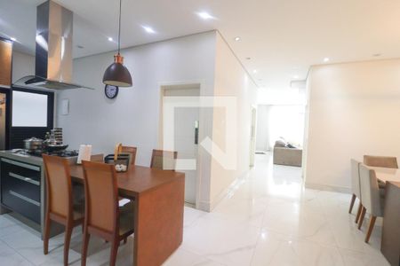 Casa de condomínio para alugar com 285m², 4 quartos e 2 vagas Casa de condomínio para alugar com 285m², 4 quartos e 2 vagasÁrea gourmet