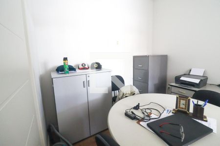 Casa de condomínio para alugar com 285m², 4 quartos e 2 vagas Casa de condomínio para alugar com 285m², 4 quartos e 2 vagasEscritório