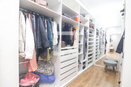 Casa de condomínio para alugar com 285m², 4 quartos e 2 vagas Casa de condomínio para alugar com 285m², 4 quartos e 2 vagasQuarto/closet