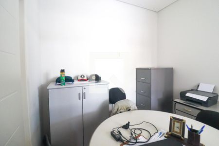 Casa de condomínio para alugar com 285m², 4 quartos e 2 vagas Casa de condomínio para alugar com 285m², 4 quartos e 2 vagasEscritório