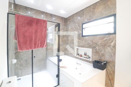 Casa de condomínio para alugar com 285m², 4 quartos e 2 vagas Casa de condomínio para alugar com 285m², 4 quartos e 2 vagasBanheiro do Quarto