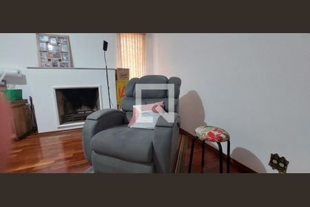 Sala de casa para alugar com 3 quartos, 167m² em Vila Pires, Santo André