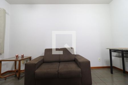 Sala de apartamento para alugar com 1 quarto, 45m² em Presidente Medici, Ribeirão Preto