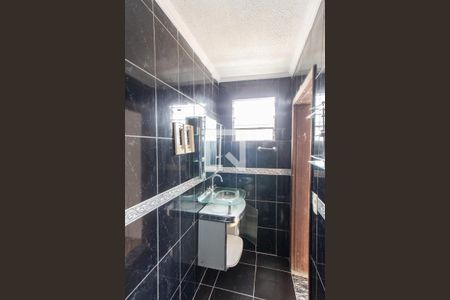 Banheiro da Suíte de casa à venda com 3 quartos, 400m² em Vila Ede, São Paulo